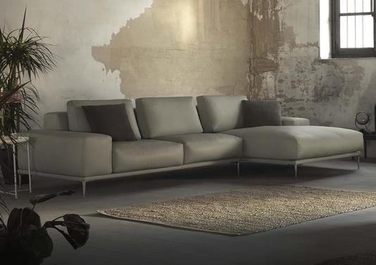 Grand canapé gris d'angle avec 2 relax électriques