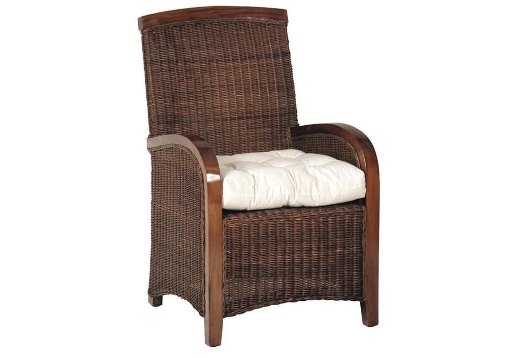 Joli fauteuil en rotin coussin assise beige