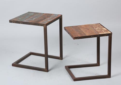 Tables gigognes styles industriel métal et bois