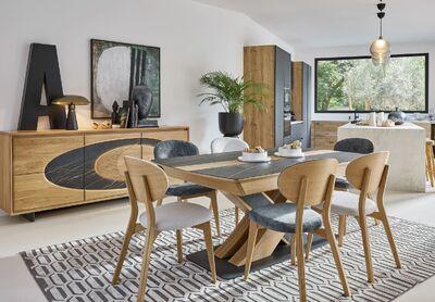 Table de repas extensible avec piètement original 
