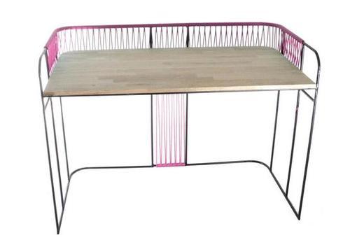 Bureau de bois et métal avec tressage