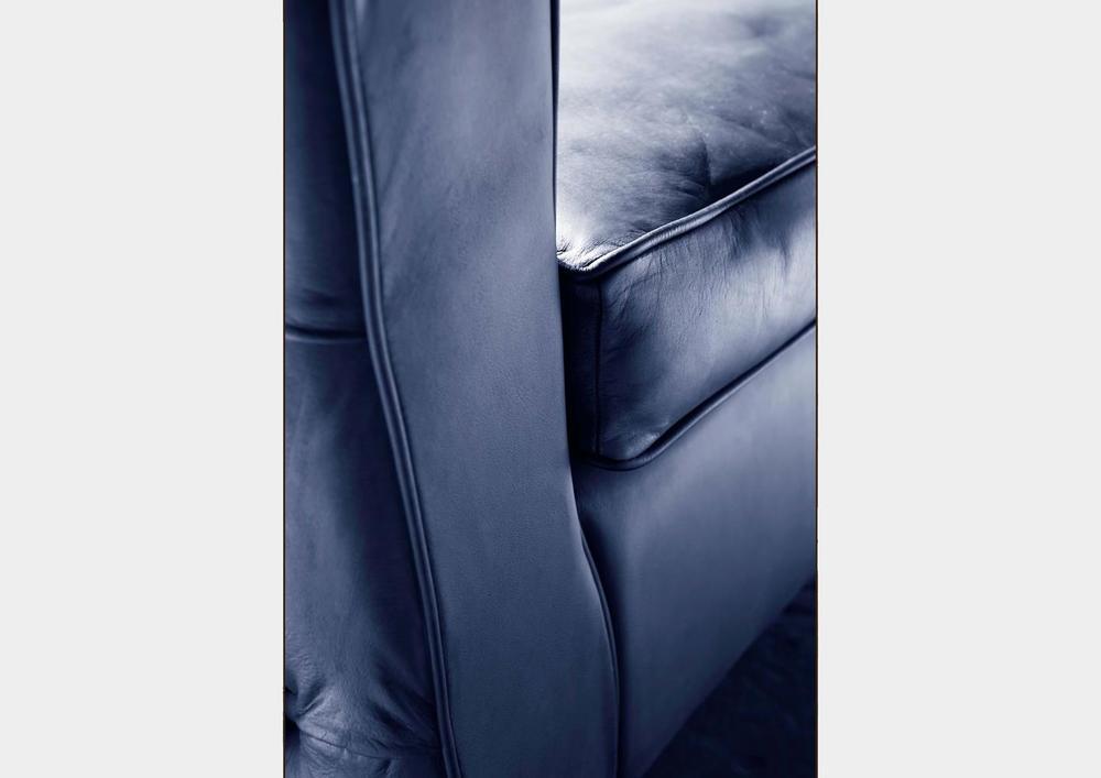 Fauteuil style Chesterfield cuir bleu basalte 4