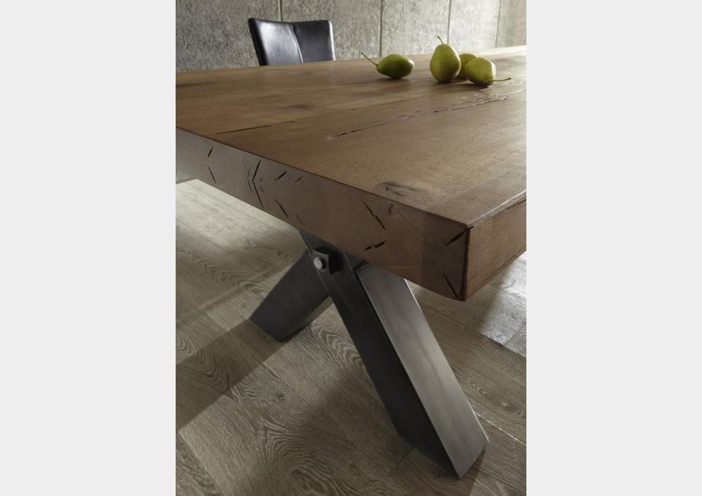 Table style atelier plateau chêne doré pieds métal 3