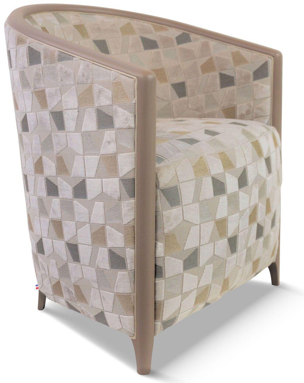 Petit fauteuil raffiné sur mesure 1