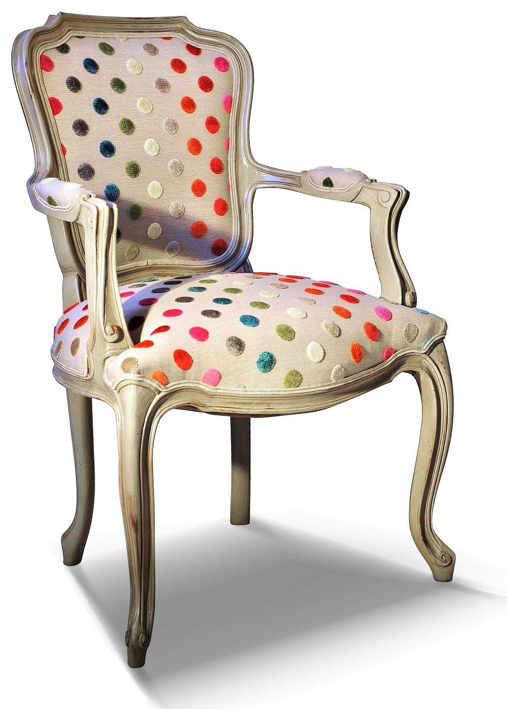 Fauteuil de style avec accoudoirs 100% personnalisable  2
