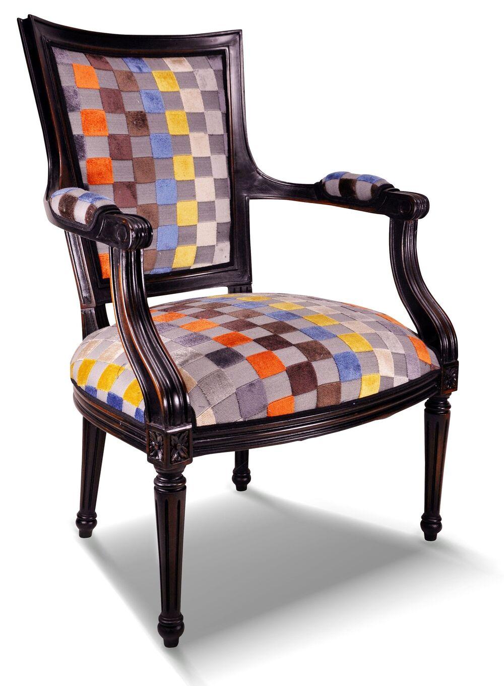 Fauteuil de style classique entièrement personnalisable  3