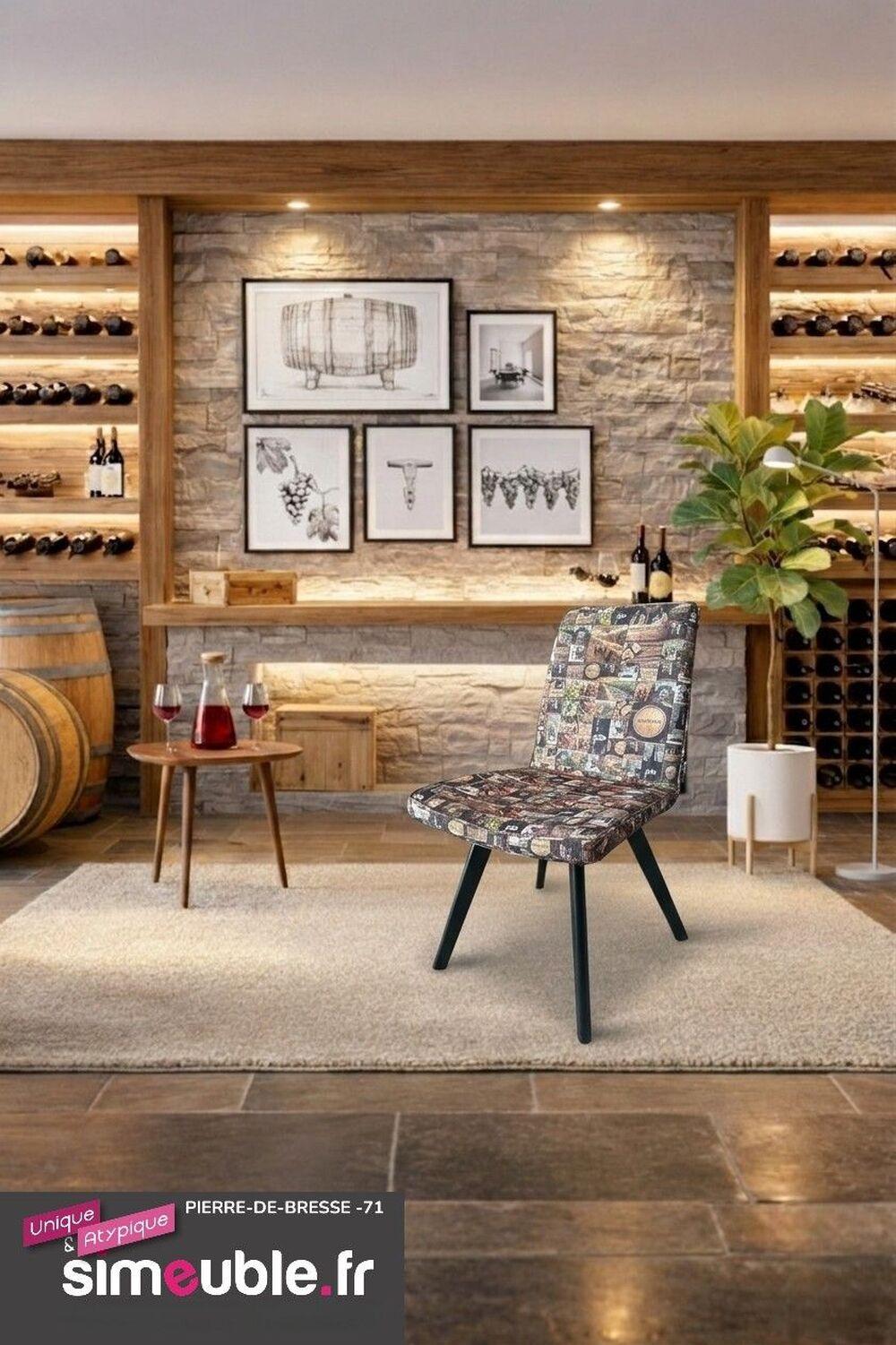 Chaise pieds bois haut de dossier tissu vin de Bourgogne crée par Simeuble 