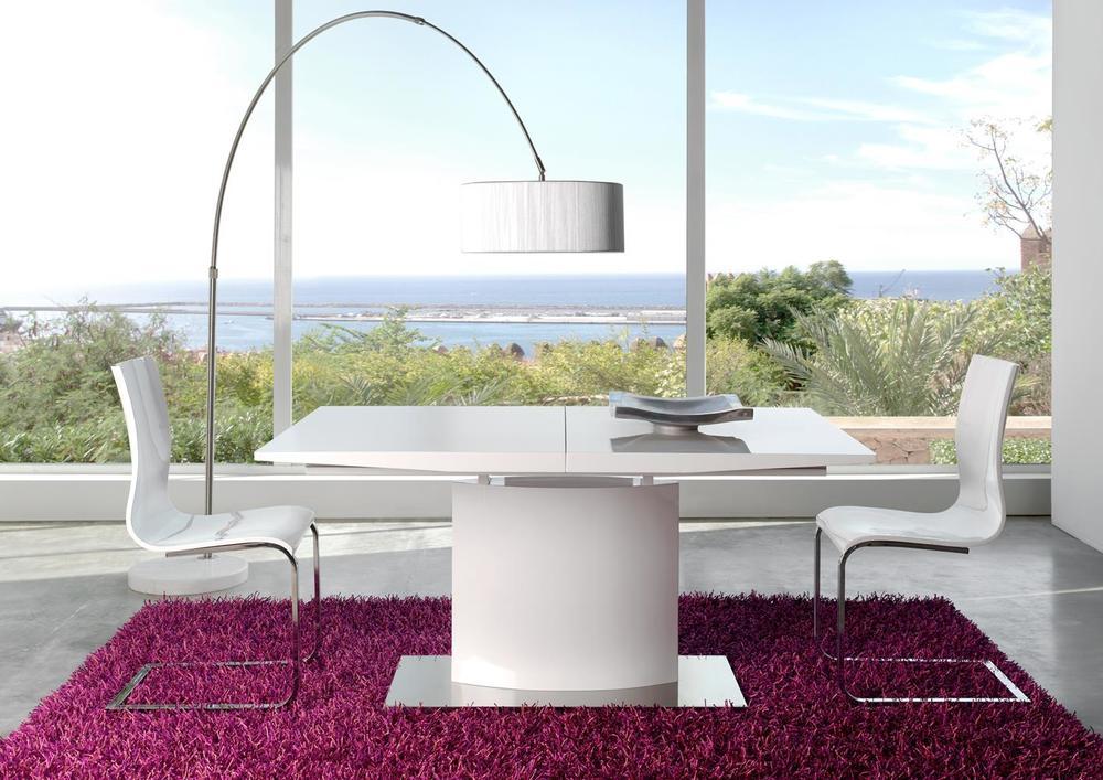 Table couleur noyer, pied central et allonge 4