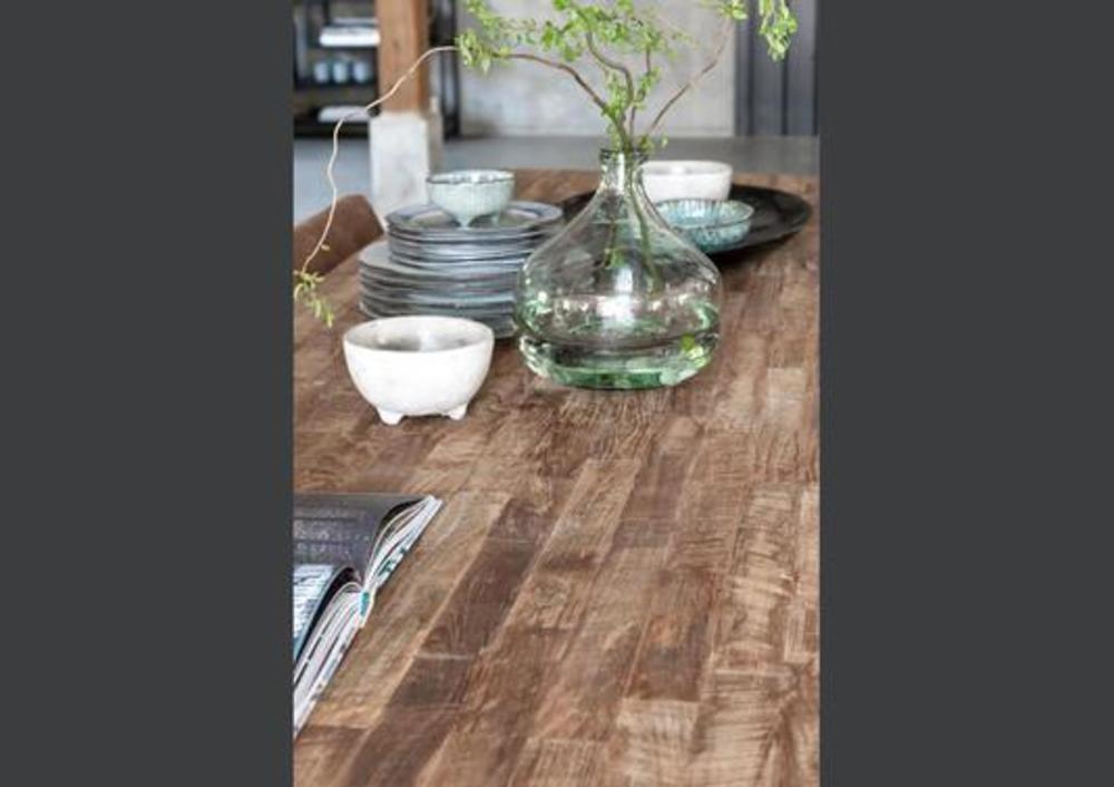 Table rectangulaire style industriel pieds métal plateau en teck recyclé 3