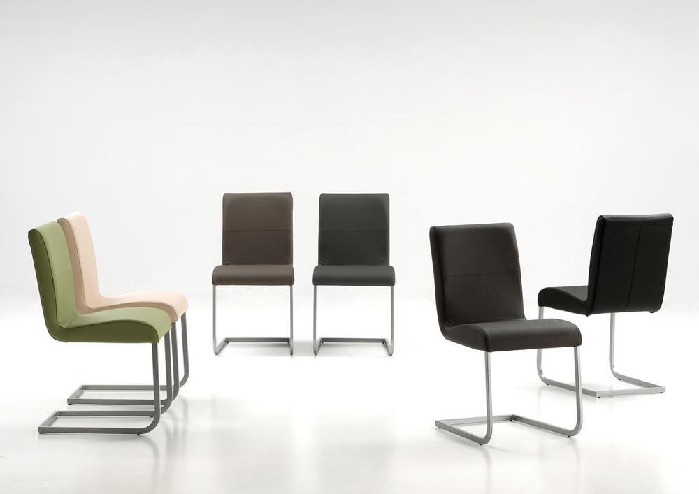 Chaise contemporaine pied luge pvc noir 3