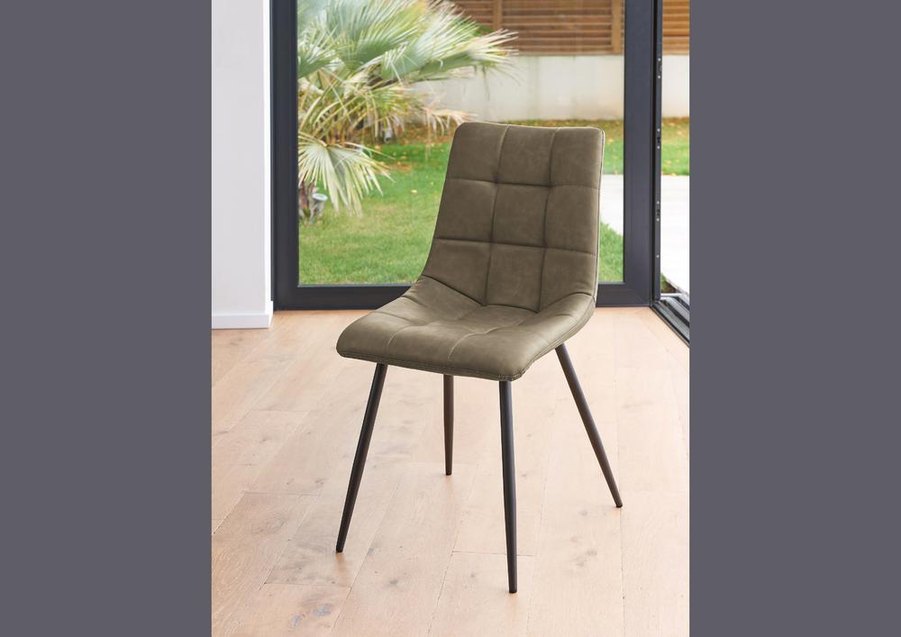 Chaise matelassée en textile enduit avec pieds métal 3