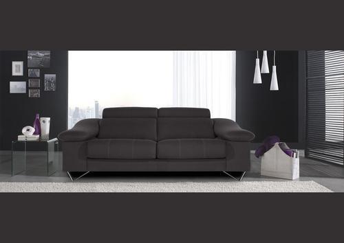 Canapé 3 places lignes épurées et chic tissu noir