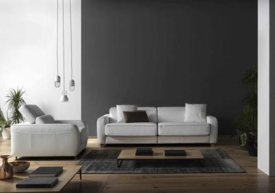 Canapé blanc cassé 4 places avec assise en ressorts ensachés