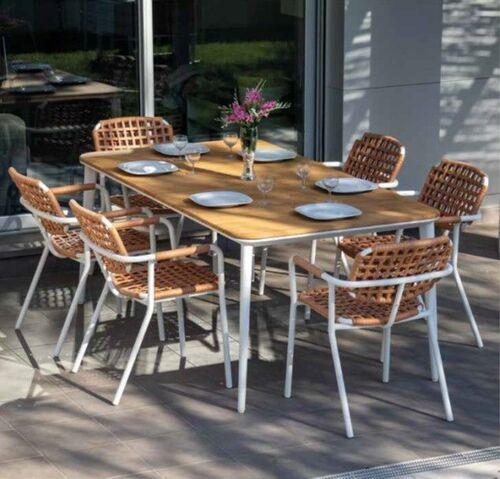 Chaise d'extérieur design en corde tressée 