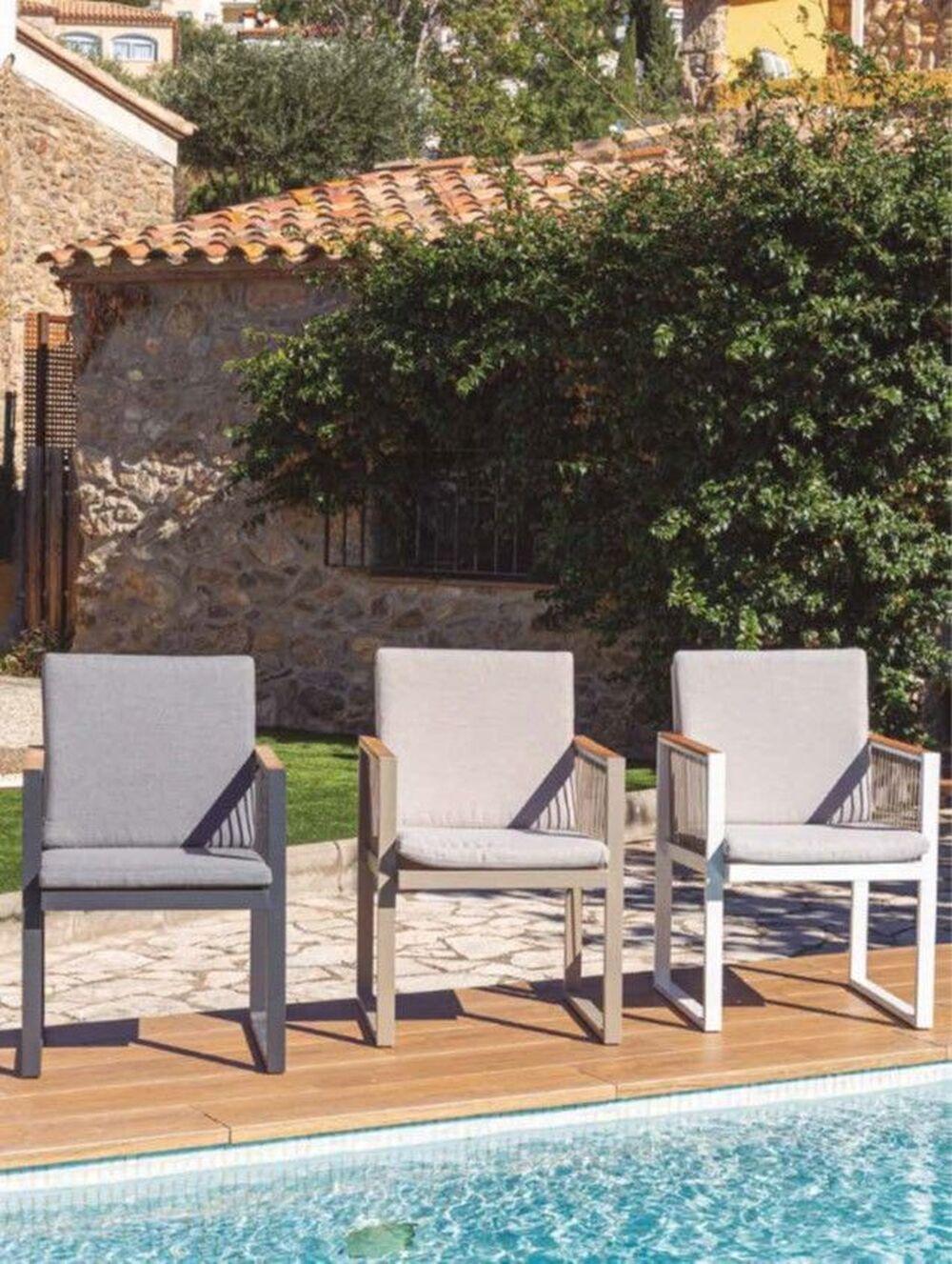 Fauteuil de jardin design avec accoudoirs tissés 