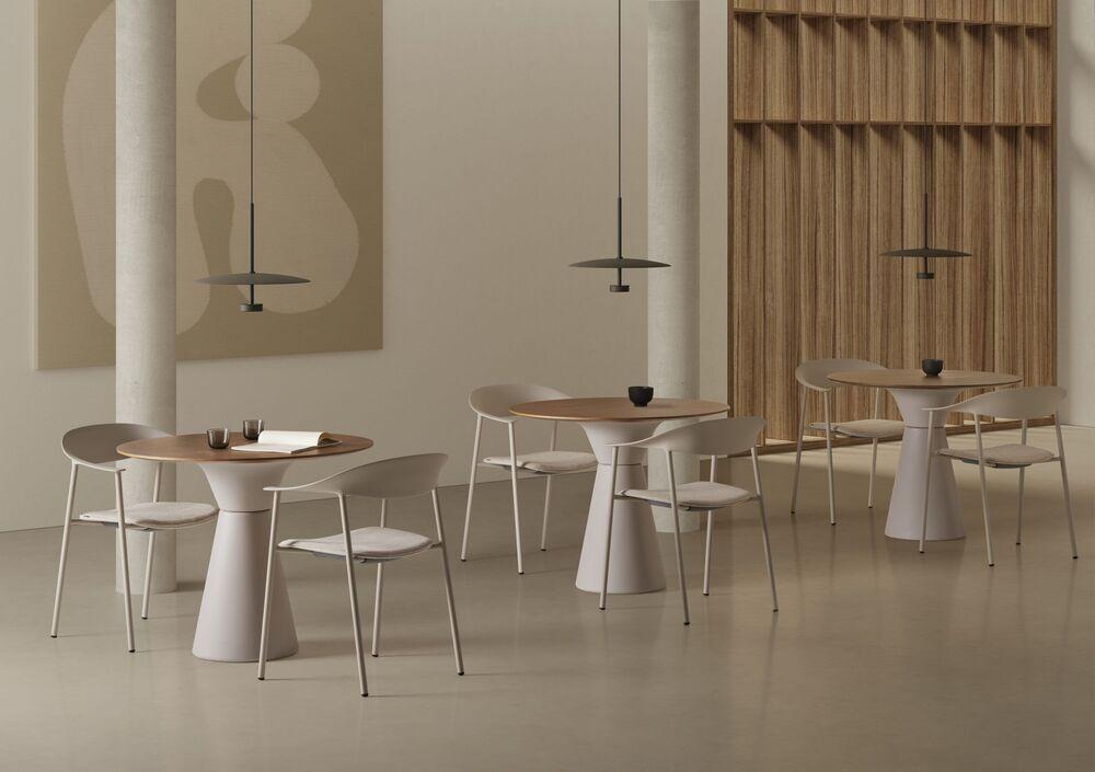 Fauteuil empilable coloris personnalisable  2