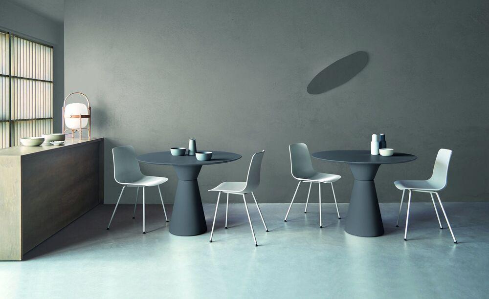 Table ronde design pied conique  2