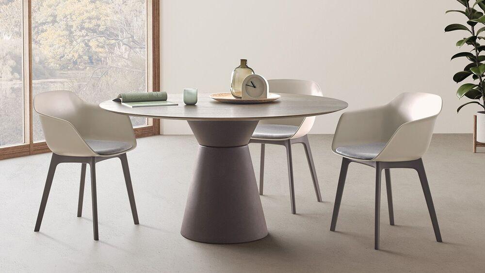 Grande table de repas ronde pied conique 3