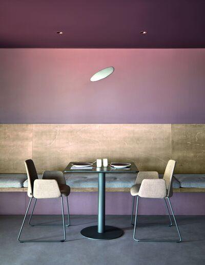 Table de repas carrée polyvalente pied rond ou carré au choix