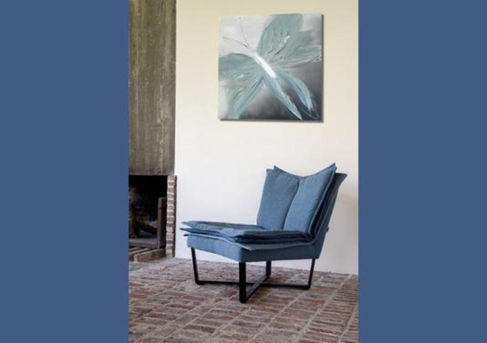 Jolie chaise stylisée en tissu 3