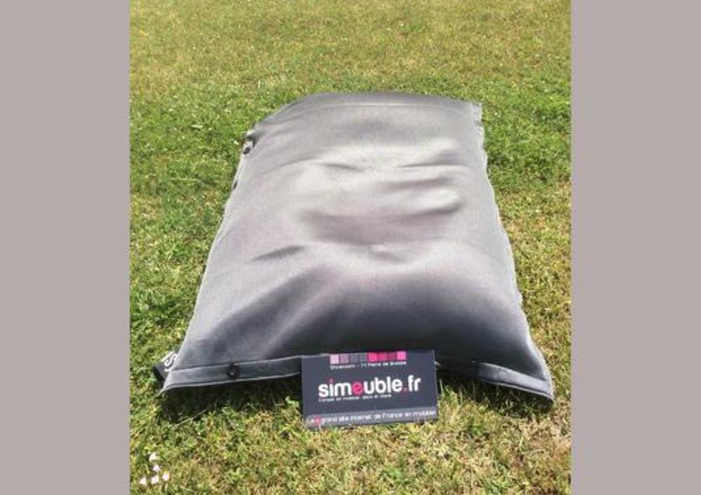Joli pouf rectangulaire pour piscine coloré. 4