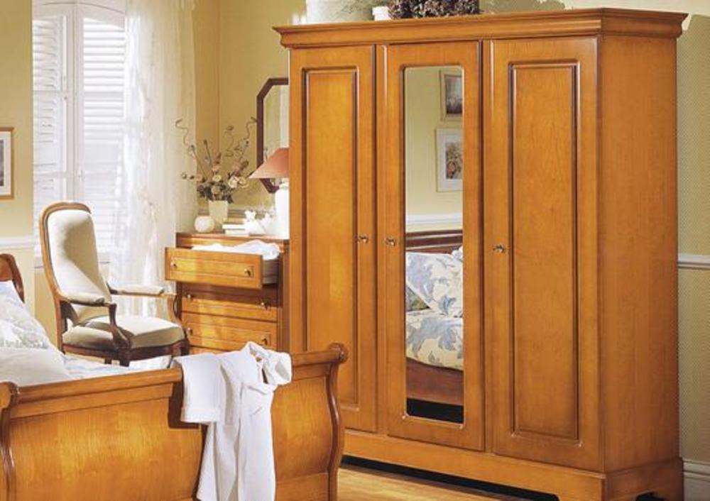 Fabuleuse armoire de caractère style Louis Philippe en merisier 2