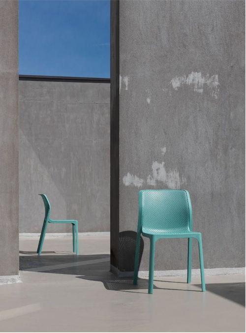 Chaise d'extérieur moderne à motif ajouré 
