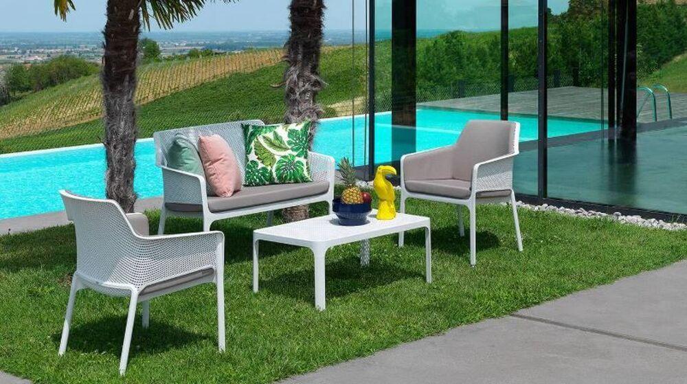 Table basse élégante facile d'entretient  2