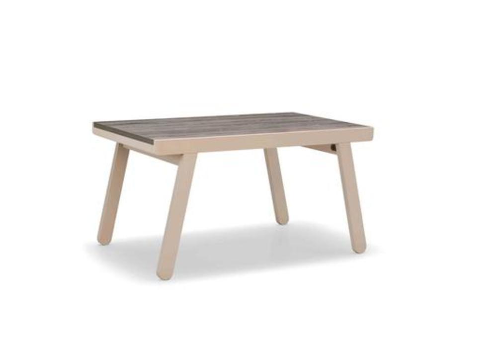 Table en bois et pieds en métal obliques
