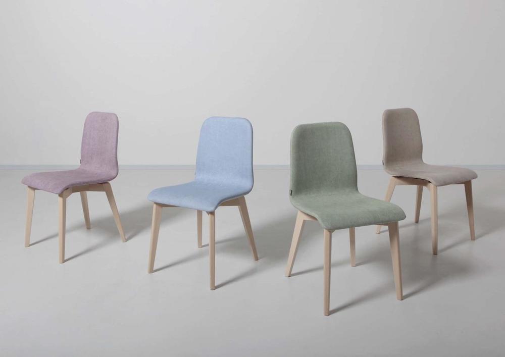 Chaise style rétro bois et tissus