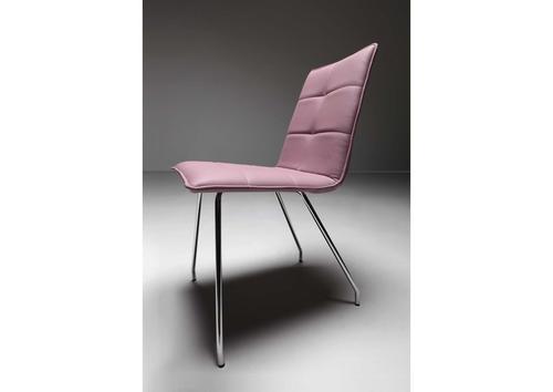 Chaise contemporaine assise pvc rose pieds chromé