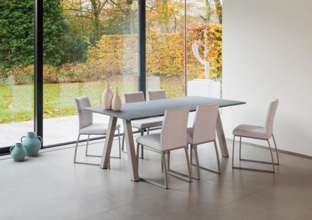 Chaise de salle à manger au piètement métal design 2