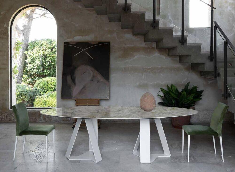 Table ovale pieds originaux  2