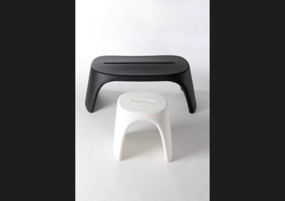 Tabouret deux places moderne et empilable 2