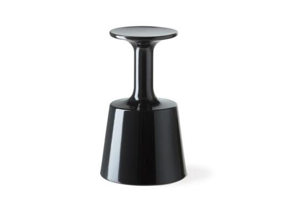 Pouf en forme de verre à pied 2