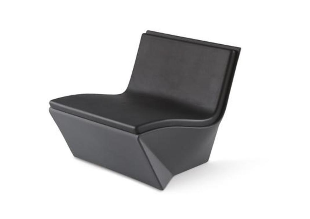 Fauteuil aux courbes arrondies 2