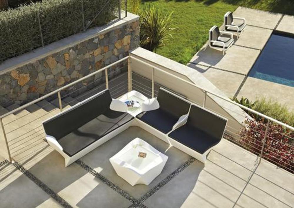 Fauteuil aux courbes arrondies 4