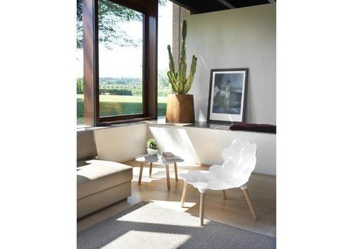 Chaise à l'assise en carreaux hexagonaux