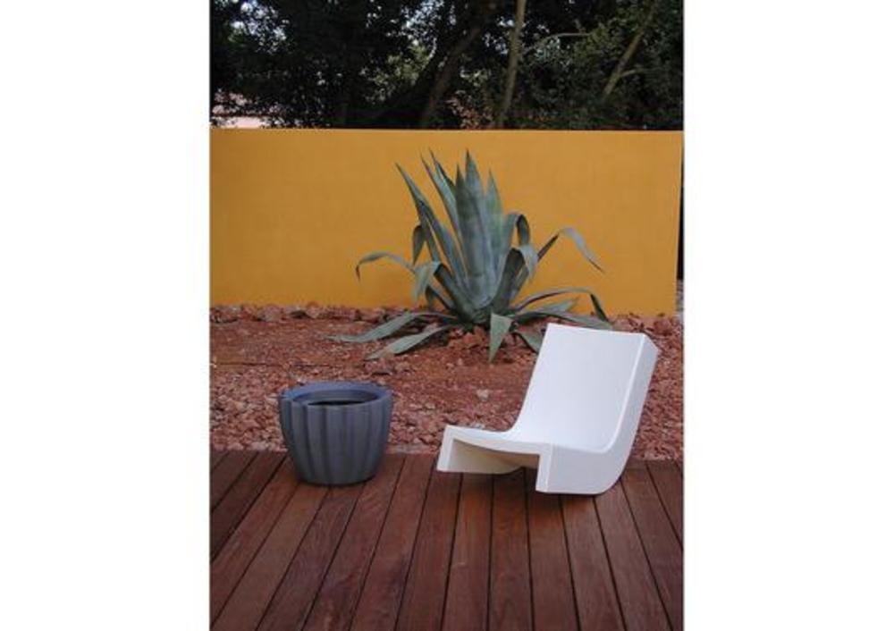 Siège bas avec légère bascule