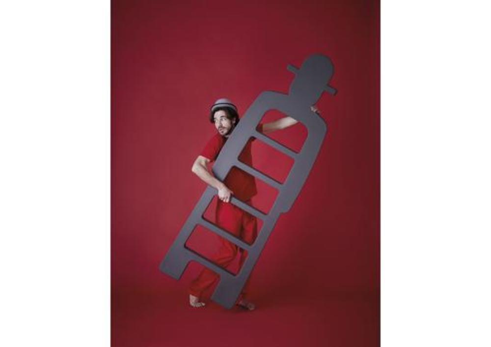 Etagère en forme d'homme en chapeau melon