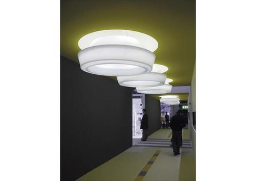 Suspension ronde à deux niveaux avec plafonnier lumineux