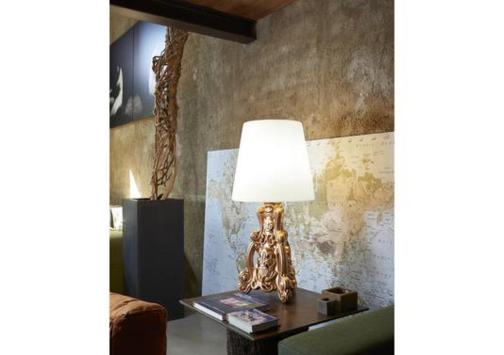 Lampe à poser ornée