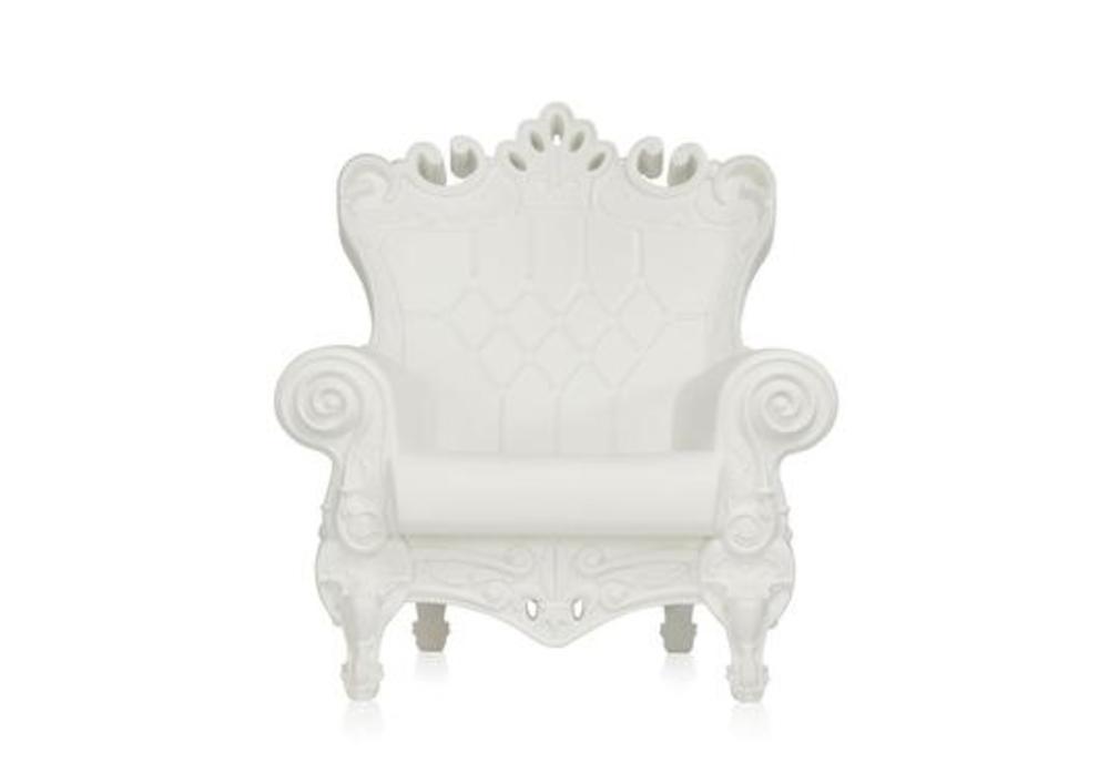 Fauteuil à la structure ornée 3