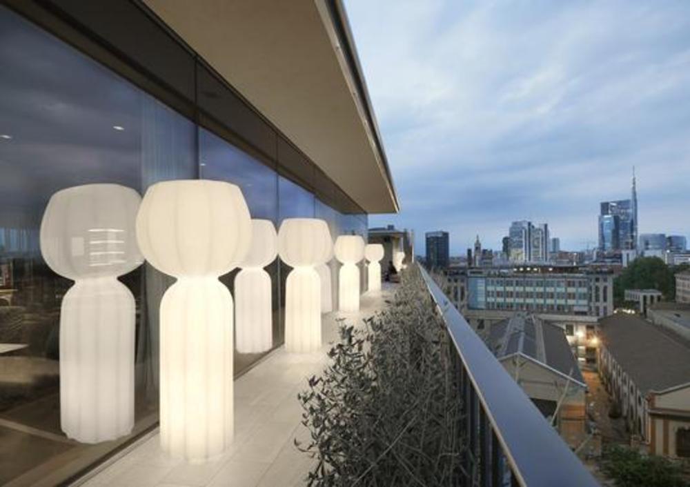 Grande lampe en forme de quille 2