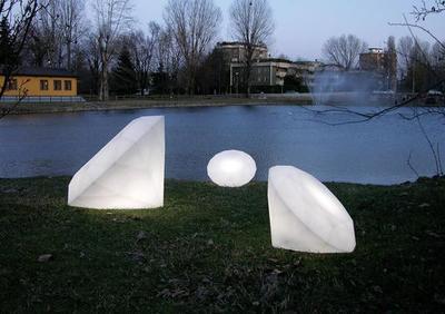 Grande lumière en forme de diamant à poser