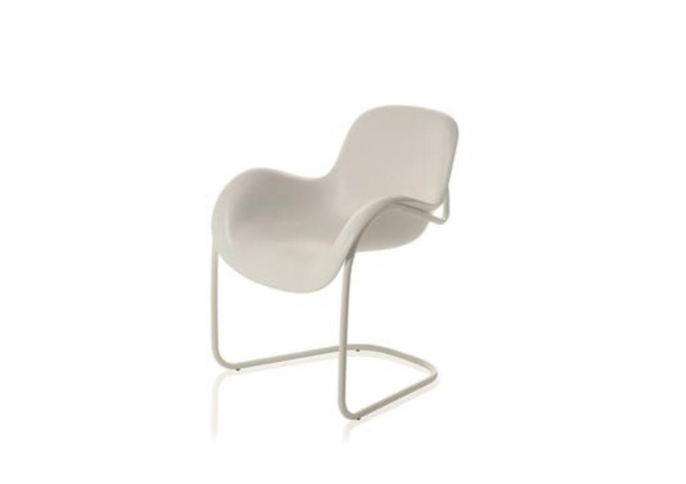 Chaise avec assise pleine et structure légère 2
