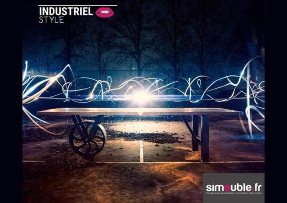 Table industrielle pied très original