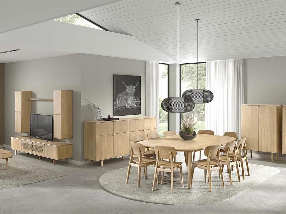 Table ovale en chêne massif 2