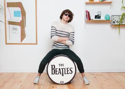 Pouf tambour beatles blanc et gris