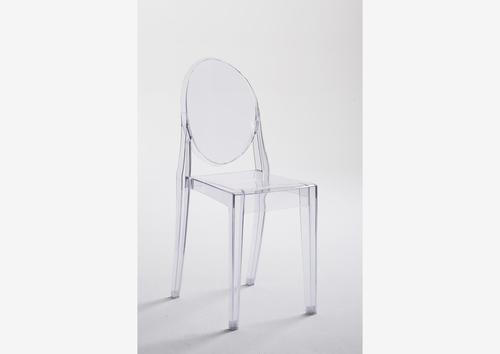 Chaise moderne en polycarbonate transparent